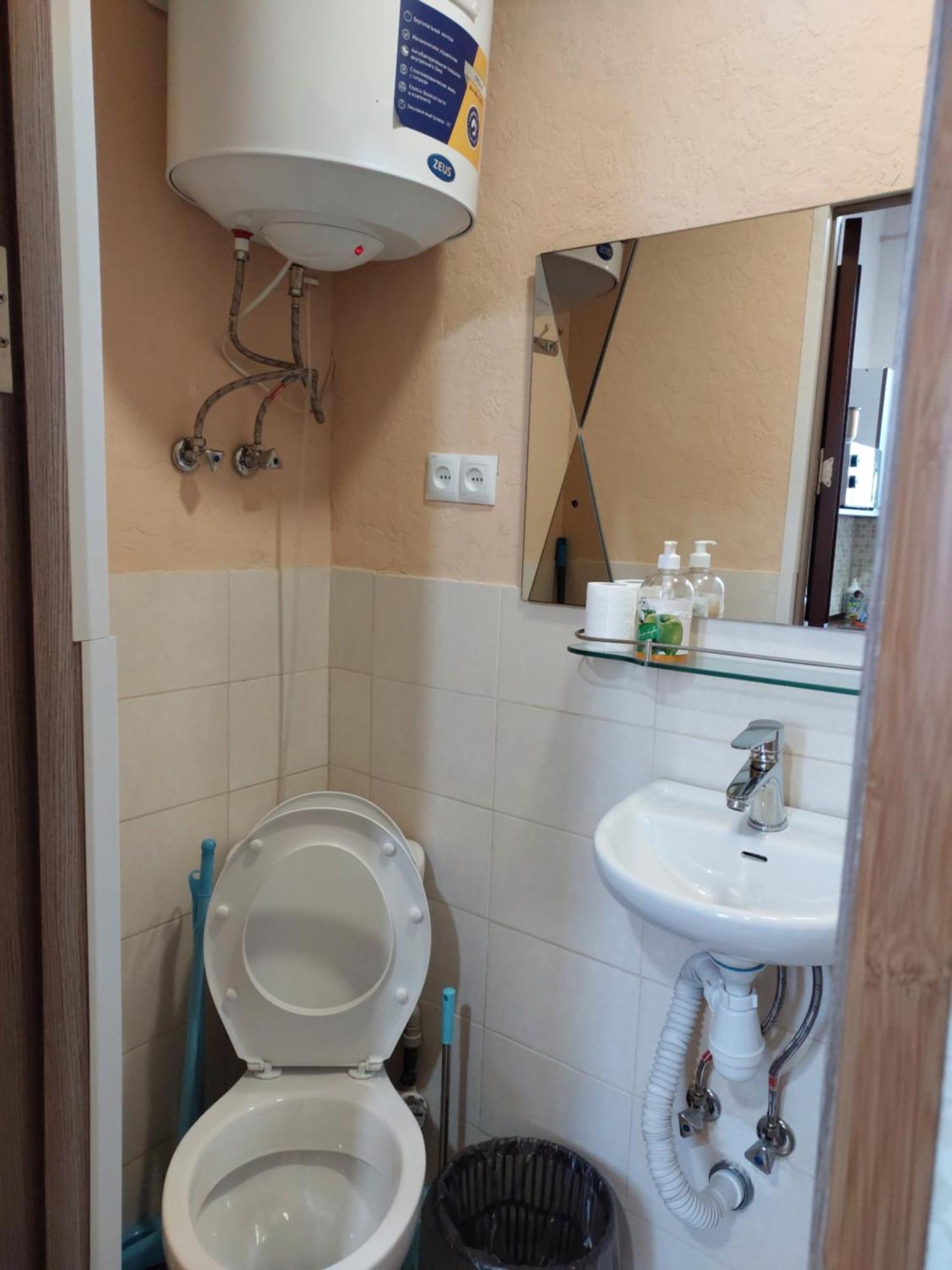Gold Odessa Apartment Bilik gambar